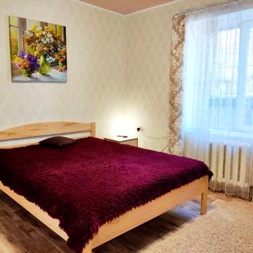 Продам 2к кв в частном секторе + гараж в центре по ул.Шевченко 47