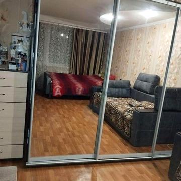 Продам затишну 1-к квартиру на Лівому березі (11 мкр) з меблями