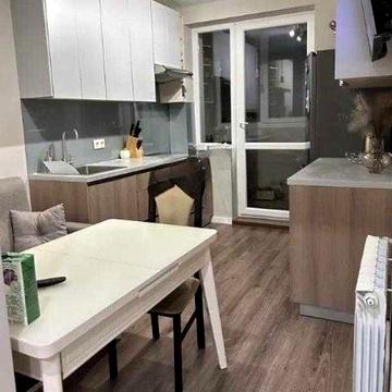 Продам 1 комнатную квартиру в ЖК Мира возле метро Масельского. ЖК Мира