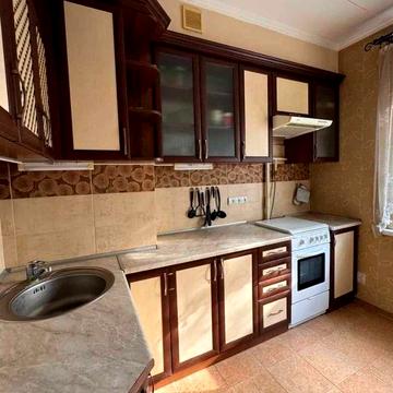 Продаж 2к квартири вул. Повстанська