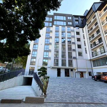 Продаж 2-кімнатного пентхауса в новобудові, вул. Пекарська, 65