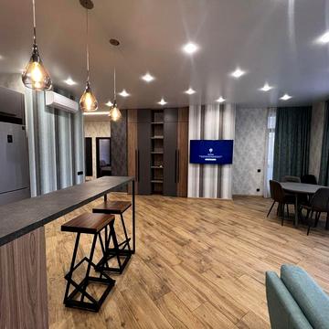 Сдам 3 комнатную квартиру 100 м2 новострой ЖК Белый Слон