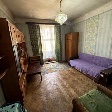 Оренда 2-х кімнатної квартири (Австрійський будинок), по вул. Братів Руснаків 14.