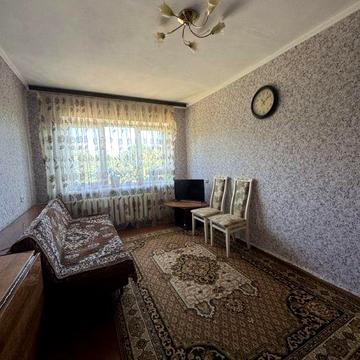Продаж 1-кімнатної квартири з погребом у Бучі (р-н Склозаводська)