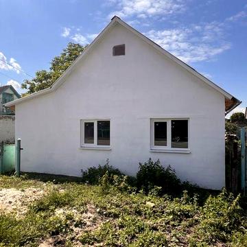 Продаж будинку у селі Малі Лисівці