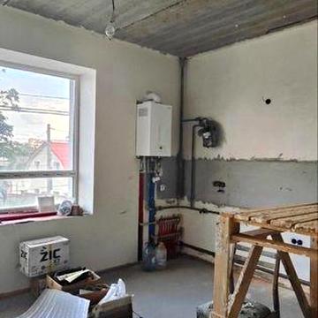 Здам 2 кімнатну квартиру 71 м.кв 1 поверх.