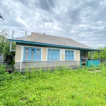 Будинок в селі Пахутинці