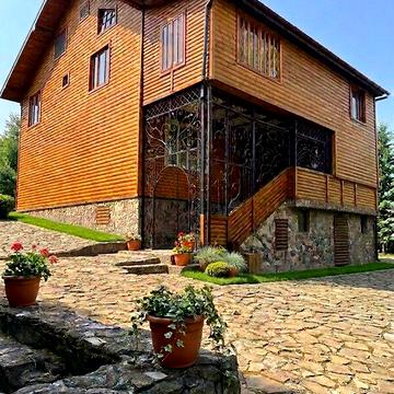 Продаж 9к Дім Лісова вулиця