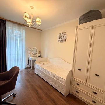 Оренда Простора 3-кімнатна квартира біля Боздош парку | 85 м² |