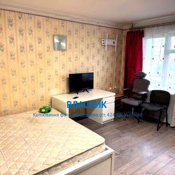 1к квартира (30м² + лоджія 6м), вул. Горлівська. Цегла