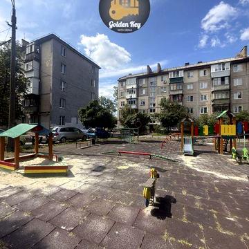 Продам комфортну 2- кімнатну квартиру, 41,7м2 , 4 поверх , місто Київ , вулиця Вифлеємська 14. Розглядаємо продаж за ДЕРЖАВНИМИ ПРОГРАМАМИ.
