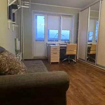 • Світла 1-кімнатна квартира по вул. Семенівська 9