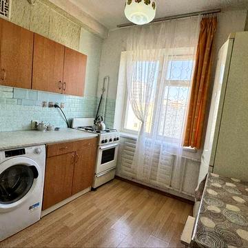 Продаж 2-кімнатної квартири 47 м.кв Озерна 30/51 Героїв Дніпра 5 хвилин