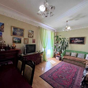 Продам 3 кімнатну світлу сталінку Монтаників 44 Соломянський Голосіївський