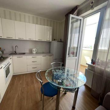 Без % Продаж 1к роздільна стильна затишна квартира 47,8 м² поверх 8 з 27 ЖК Стародарницький монолітно-цегляний Харківське шосе 17-А БАЛКОН  РЕМОНТ ЖК Стародарницький