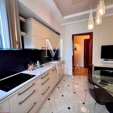Без%. Продаж 4 кім.квартири, ремонт, історичний центр Києва, вулиця Велика Васильківська, метро Олімпійська