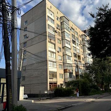 Довгострокова оренда 2к Квартира Степана Бандери (Льва Толстого) вулиця