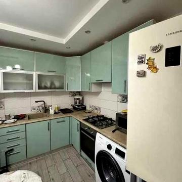 Продаж 3-кімнатної квартири на землі в Хаджибейському районі, автономне газове опалення, 92 м²