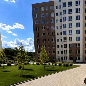 БЕЗ КОМІСІЇ Простора 1к квартира в Готовому Будинку! Розвинений Район, все поруч!