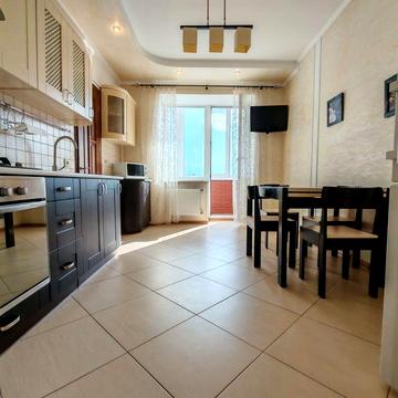 Оренда 2-кімнатної квартири вул. Зелена 115 ж