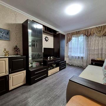 Продам 2к.кв. по вул. Тополіна, зупинка" Південний ринок"
