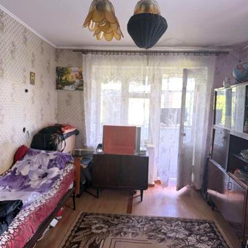 Продам 1-кім кв . на першому районі