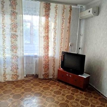 ВЛАСНИК Продам 1 кім.кв. полнометражну на 3 поверсі в Заводському р-ні