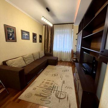 Здається 2 кім квартира в центрі