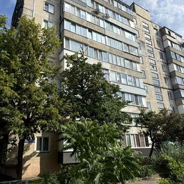 Продається двохкімнатна квартира з чудовим видом на Дніпро!