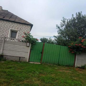Продаю будинок в селищі Борщівка