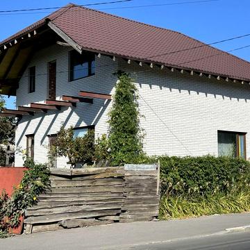 Короленка вул., фасад, будинок - можливо під бізнес