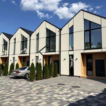 Оренда таунхауса метро Осокорки, в закритому містечку