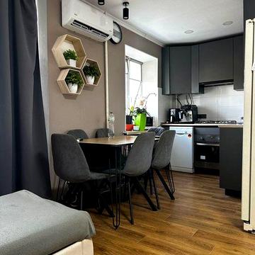 Продам 3-комнатную квартиру с ремонтом