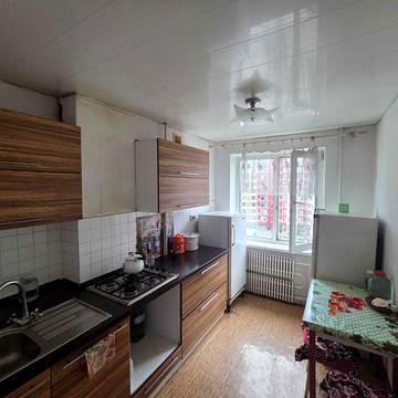 Продам 2х комнатная ж/м Парус