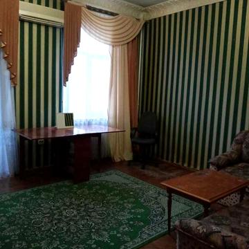 Квартира в монументальной сталинке.3 разд.комнаты.Центр.Рядом Оперный.