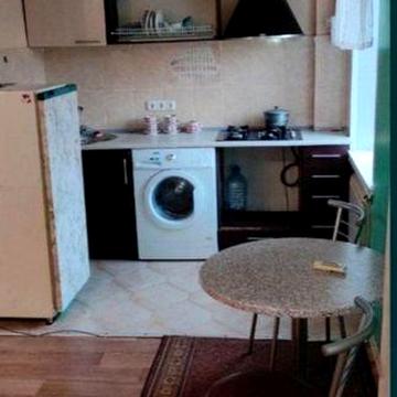 Продаётся 1 ком  Патриотическая. (Аллея роз)