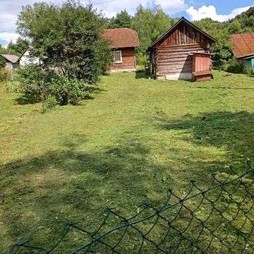 Продаж будинку з приватизованою земельною ділянкою в с. Черхава