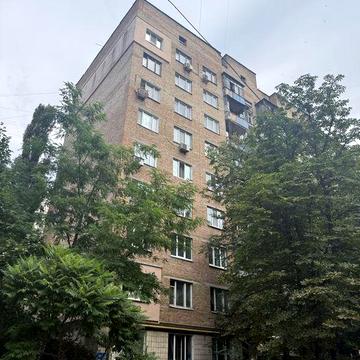 Продаж двухкімнатної квартири Липківського 37 цегляний будинок