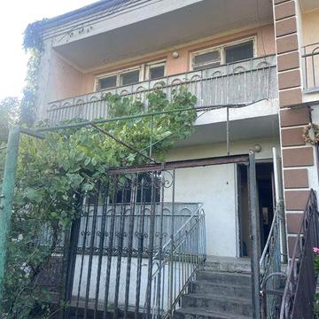 Продається житловий будинок в м. Заліщики