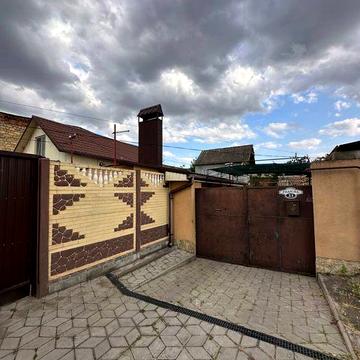 Частина будинку ,центр міста -від власника ,можливо по програмі продаж !
