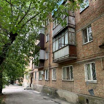 Продам 2-х комнатную квартиру на ЮТЗ, по пр. Богоявленскому, между улицами Васляева и Молодогвардейской