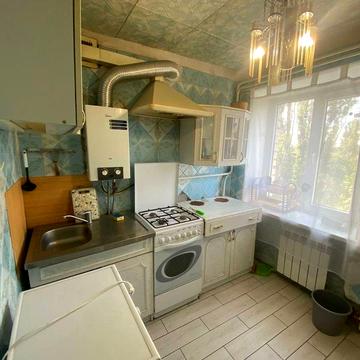 Аренда 2х к.кв Театральная 35 А ,5 эт 7000грн