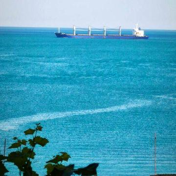 Сдам квартиру в новом ЖК возле моря, есть убежище