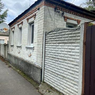 Терміново продам будинок в центрі Змііва