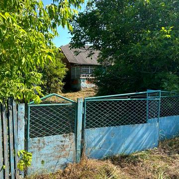 Продам будинок в селищі Іванопіль.