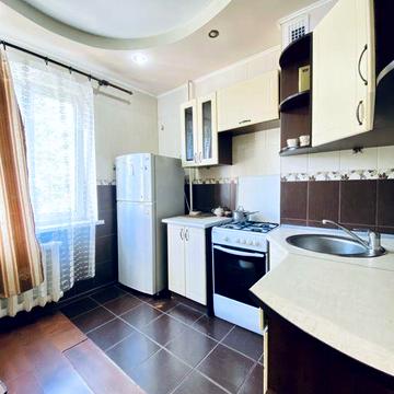 Вільна гарна квартира, р-н тролейбусного депо
