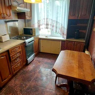Здається 3-кім квартира в Хортицькому районі.