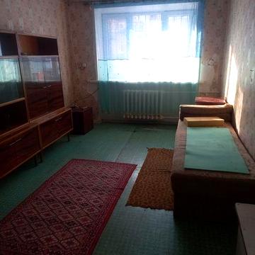 Продам двокімнатну на Сечінова