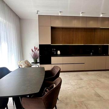 Продам будинок з ремонтом та меблями ! Закрите містечко , Теремки,