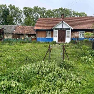 Будинок в селі Болозів